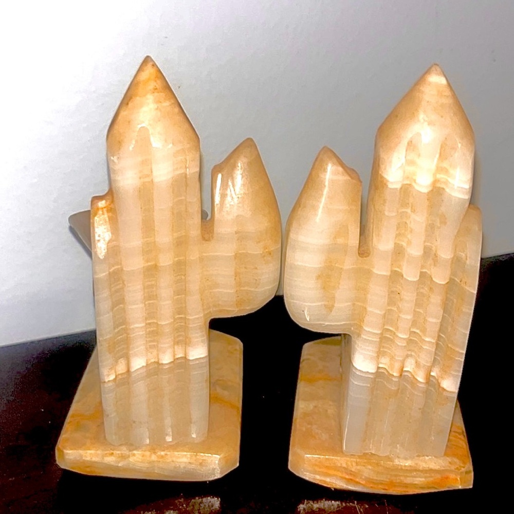 Vintage Stone Carved Onyx Sleeping Man In Desert with Sombrero Bookends - Picture 3 of 9